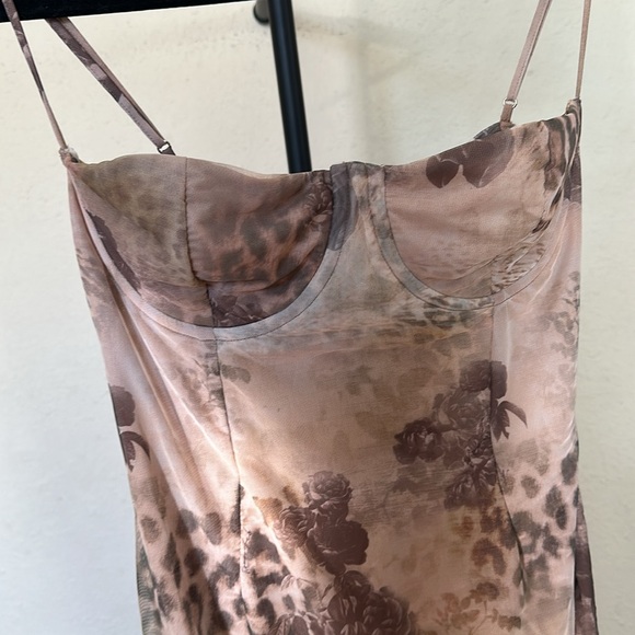 HOUSE OF CB L A-C 'Aiza' Cream‎ Floral Print Maxi Dress NWOT - Picture 6 of 14